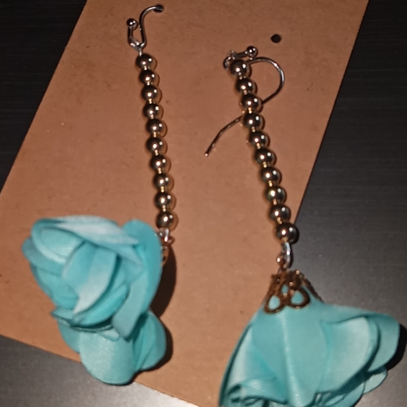 Gold plated and aqua flower statement earrings dangling drop earrings handmade - Picture 3 of 4